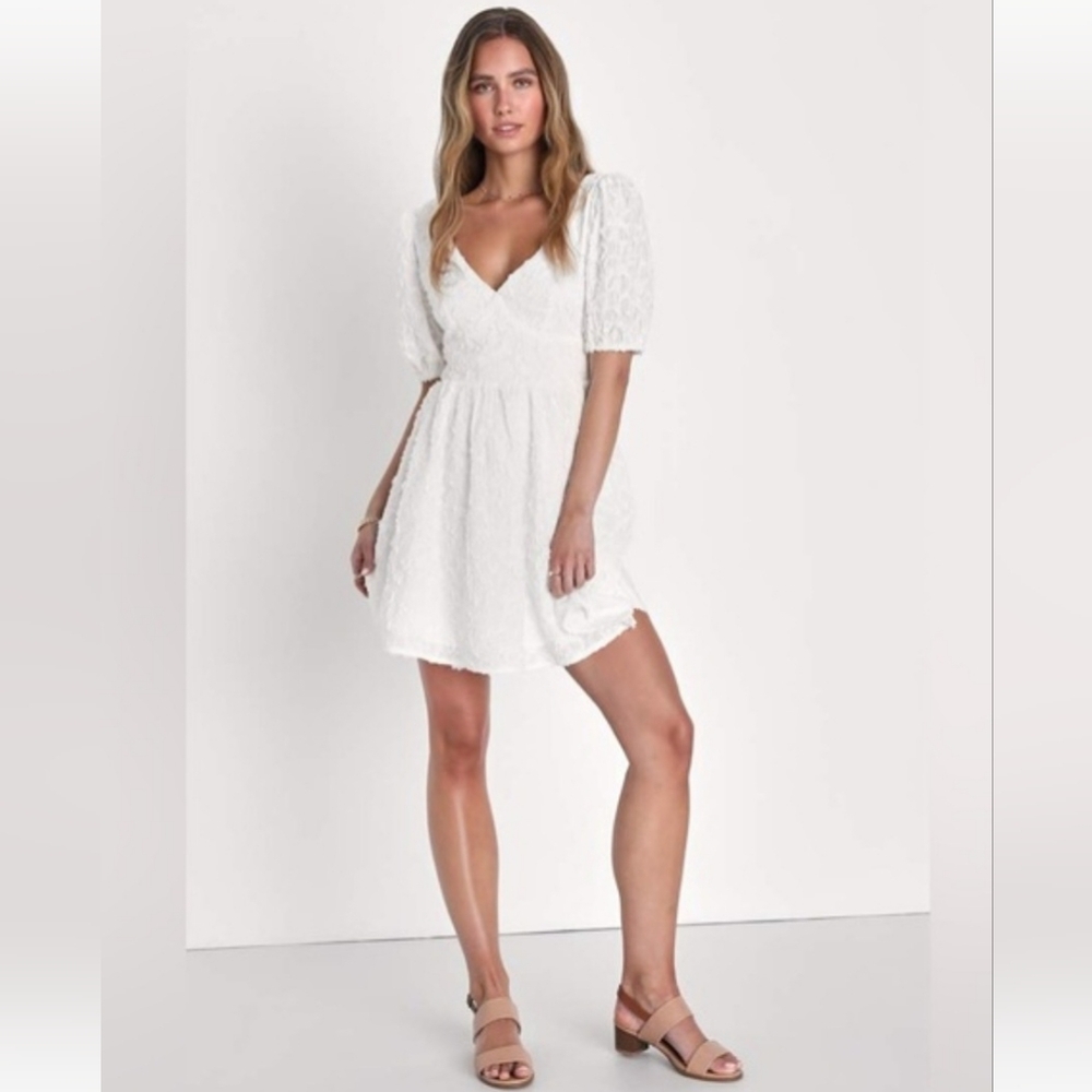Women's White Textured Puff Sleeve Mini Dress